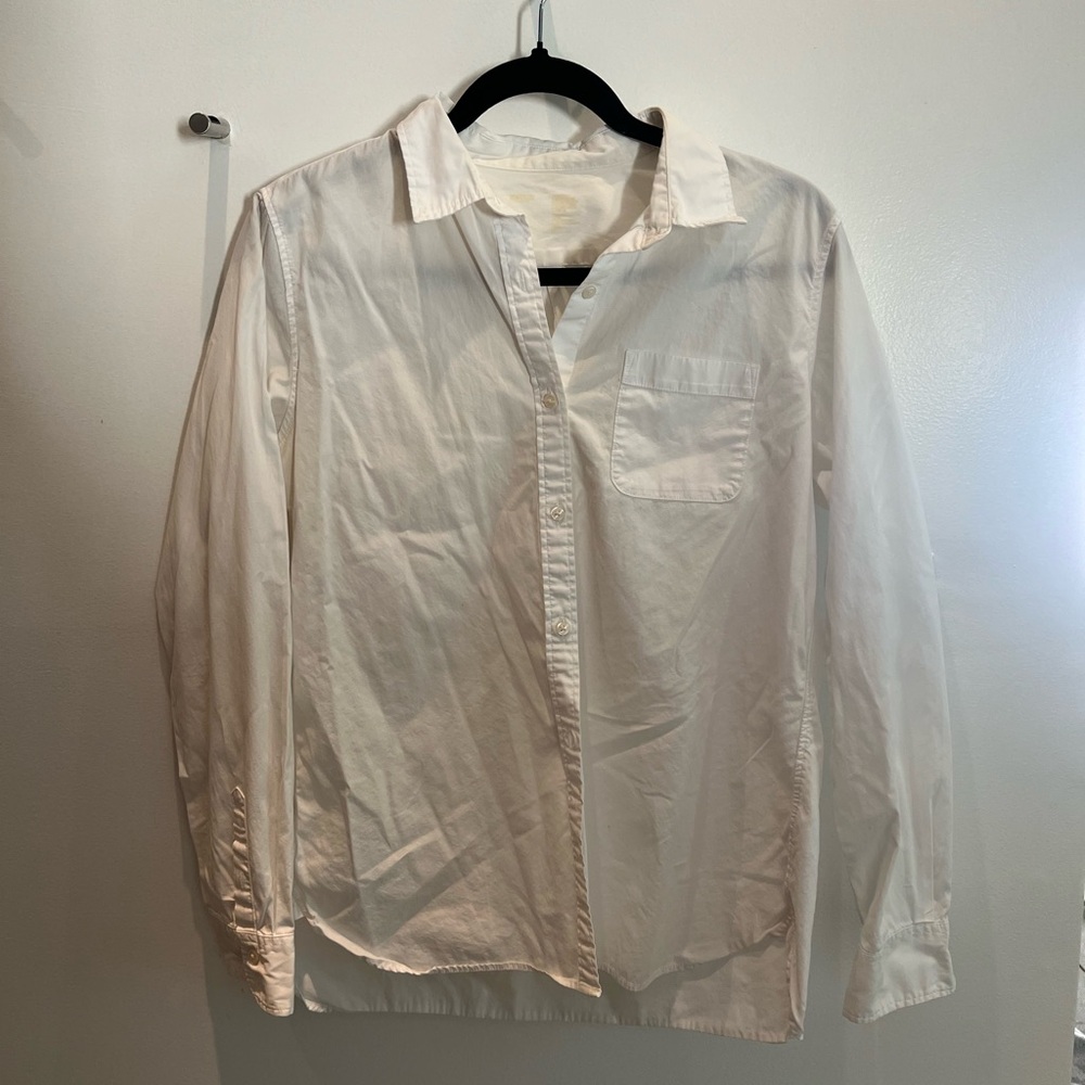 VINTAGE Classic White Button-Up Shirt